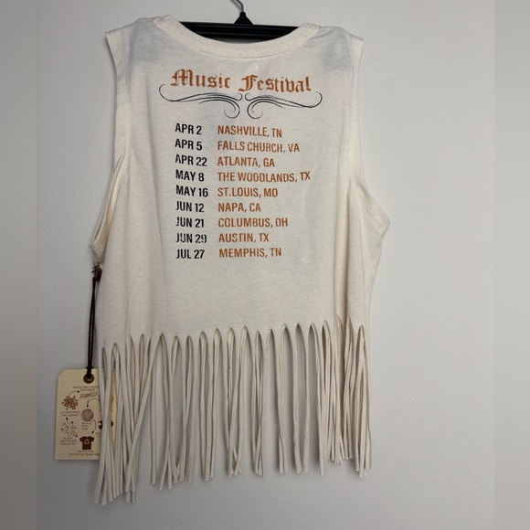 Nashville print, Women's Cream T-shirt (new with tag) - Picture 6 of 7